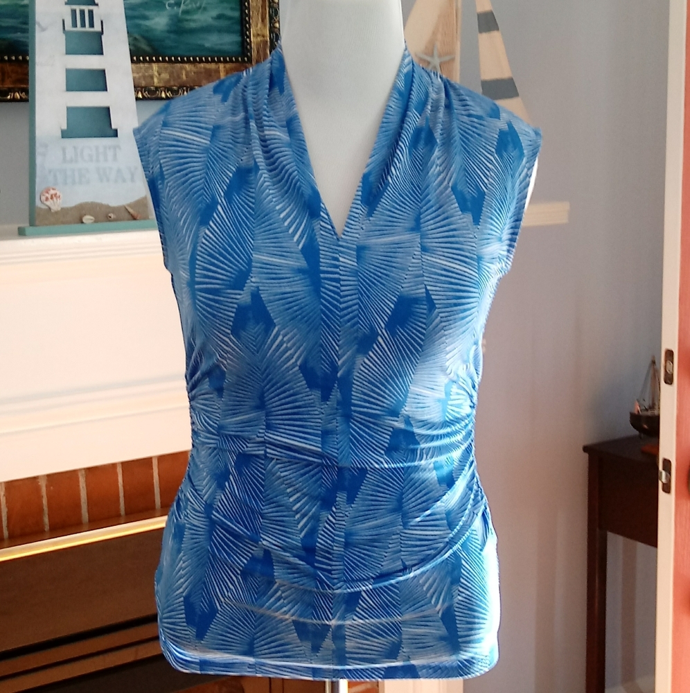 ❇ LIKE NEW! ❇ Vince Camuto Blue Abstract Ruched V-Neck Top, Size L